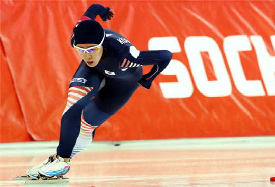 '빙속 여제' 이상화 선수를 비롯한 한국 스피드스케이팅 선수들은 '파워존' 강화훈련을 통해 허벅지 근육량을 늘리고 지구력을 향상시키는 데 집중했다. 파워존의 근육량을 늘리면 지구력이 늘어나고 곡선 구간에서 바깥으로 튕겨 나가려고 하는 원심력을 극복해 최고 속도를 유지하고 달릴 수 있게 된다.